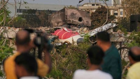 Katastrophe: Air India zahlt nach Flugzeugabsturz an Opferfamilien