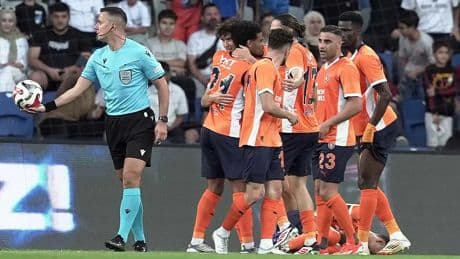 Beraberlik yetti! Başakşehir UEFA Konferans Ligi'nde play-off'ta...