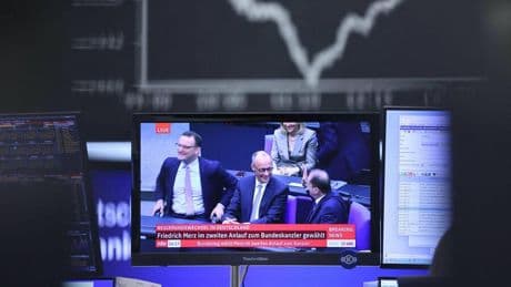 Dax aktuell: Unsicherheit nach Merz-Pleite nur von kurzer Dauer – Dax dämmt Verluste ein