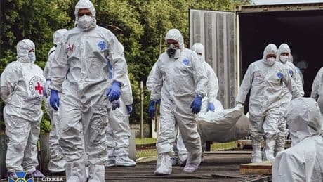 Zelenski acusa a Moscú de enviar 20 cuerpos de soldados rusos en los intercambios