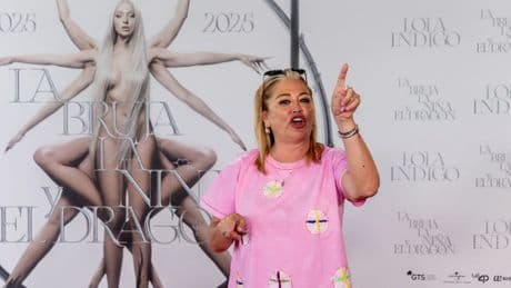 Belén Esteban se encara al equipo de &#039;Socialité&#039; en pleno &#039;photocall&#039;: &quot;¿Quién da la orden de no grabarnos?&quot;