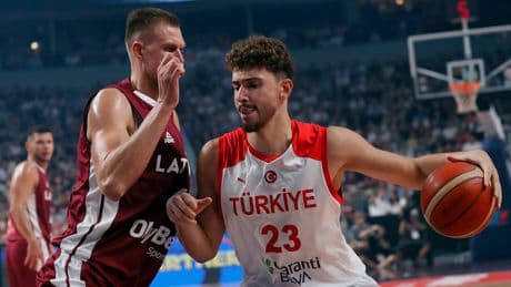 Çekya maçı öncesi Alperen Şengün ve Yiğit Arslan'dan kötü haber