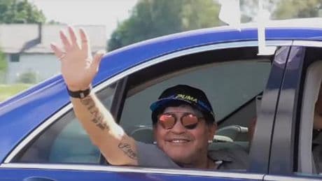 La morte da ultimo di Maradona. Faida tra medici: “Prigioniero”, “Abbandonato”
