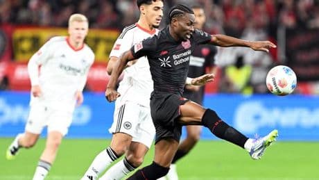 Bundesliga, 3. Spieltag – Freitag: Leverkusen gewinnt in doppelter Unterzahl gegen Eintracht Frankfurt