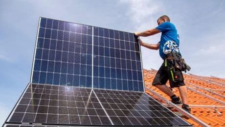 Photovoltaik: Rückgang bei Solaranlagen-Installationen auf deutschen Dächern