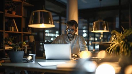 Formación gratuita para dominar la IA: desde marketing y diseño hasta RR.HH.