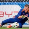 Flekken onder de lat bij Oranje in WK-kwalificatie, Scherpen vervangt geblesseerde Verbruggen