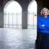 KU Leuven krijgt voor het eerst in 600 jaar vrouwelijke rector: Severine Vermeire ruim op kop na eerste ronde, Peter Lievens valt af
