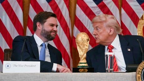 „Fahrt wieder nach Hause, ansonsten …“ - HIER droht der US-Vize den WM-Fans