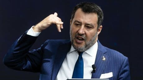Salvini: «Sull'auto il dazio lo ha imposto l'Ue, non Trump. Tutto elettrico è morte economica, commerciale e industriale»