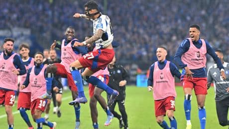 Endlich Aufstieg! - Auf dieses Video mussten HSV-Fans 7 Jahre warten
