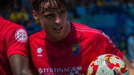 Théo Le Normand, el hermano de Robin, da el salto al futbol profesional español
