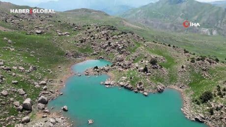 Şırnak'ta 3 bin rakımda bulunan göl havadan görüntülendi