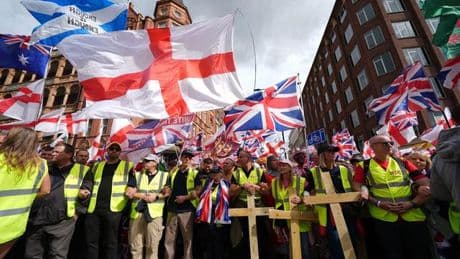 Proteste: Mehr als 100.000 Menschen bei rechter Großdemo in London