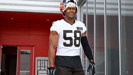 Browns linebacker Jordan Hicks retires at 33 in offseason shocker