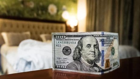 Trinkgeld-Regeln: So viel sollten Sie dem Hotel-Personal geben