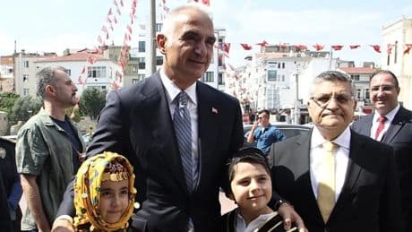 Bakan Ersoy Sinop'ta inceleme ve ziyaretlerde bulundu
