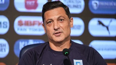 Universitatea Craiova Teknik Direktörü Mirel Radoi: "Bu maçta onlar iyi oynamadı çünkü biz çok iyi oynadık"