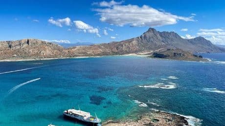 Tsunami warning as powerful 5.9 earthquake strikes off coast of popular Greek island