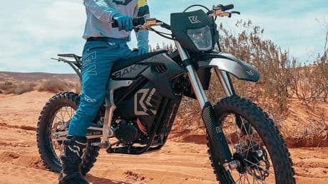 La vibrante moto eléctrica para divertirte fuera de asfalto