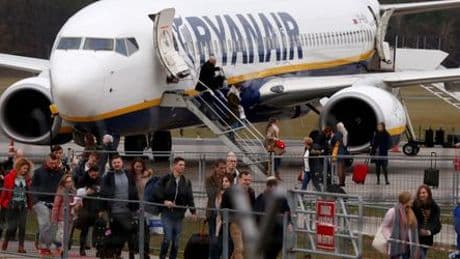 Ryanair: O'Leary plant höhere Prämien für strenge Handgepäckkontrollen