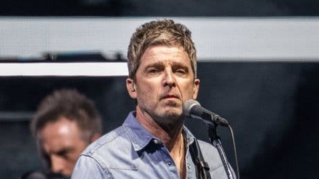 Noel Gallagher goes unnoticed as he rides London tube amid Oasis reunion