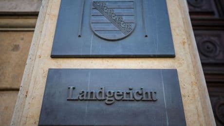 Landgericht Leipzig: Ex-Freundin im Schlaf erstochen: Mordprozess vor dem Ende