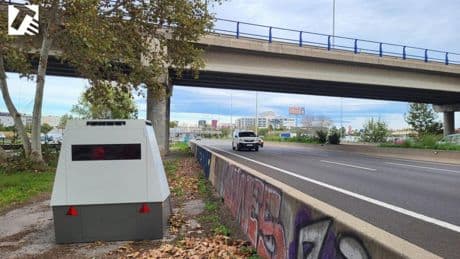 Dónde están y a partir de qué velocidad multan los cuatro radares móviles de remolque que controlan las carreteras catalanas este puente de Sant Joan
