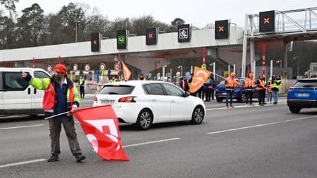 Supermarchés, banques, autoroutes... À la veille du blocage du 10 septembre, les secteurs visés sont sur leurs gardes