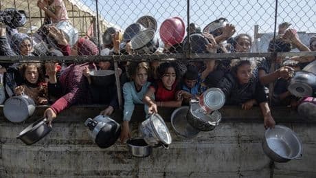 Más de una veintena de gazatíes son asesinados por el Ejército de Israel en diferentes puntos de distribución de comida