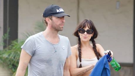 „Sie ist am Boden zerstört“ - Alles aus bei Dakota Johnson und Chris Martin?