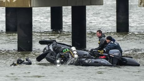 L’enquête se poursuit après le crash d'un hélicoptère à New York, la qualification du pilote en question
