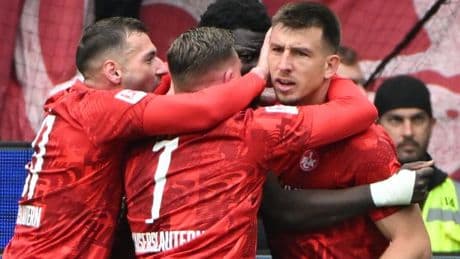 Kaiserslautern kommt in Karlsruhe zwei Mal zurück und hofft weiter auf die Relegation