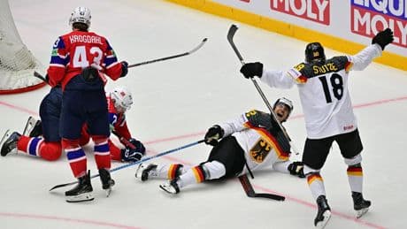 Eishockey-WM: DEB-Team trotzt Fouls und Eis-Problemen: 5:2 gegen Norwegen