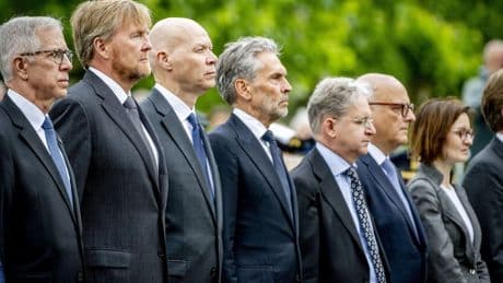 Schoof hamert bij WO II-herdenking Margraten op belang eenheid: ’Morele verplichting verschuldigd aan omgekomen soldaten’
