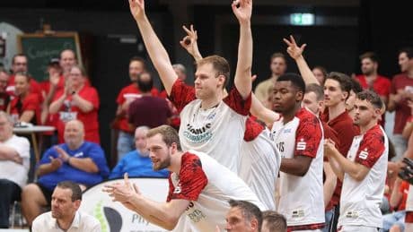 Basketball-Rekordmeister ist zurück: Bayer Giants steigen in die ProA auf