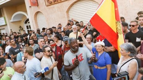Polizei beendet rassistische Krawalle im Südosten Spaniens
