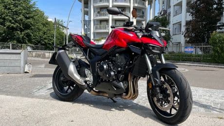 Honda Cb1000 Hornet, come “punge” la maxinaked giapponese!