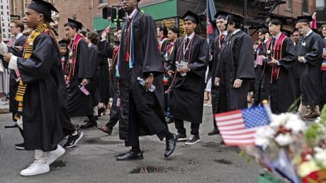 Studieren in den USA: Indiens Furcht vor Facebook