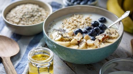 Von wegen Haferflocken: 5 Zutaten machen das Frühstück besser