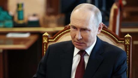 Putin declara una "tregua" unilateral para Ucrania hasta la medianoche del lunes con motivo de la Pascua ortodoxa