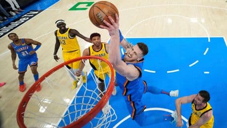 Hartenstein macht es wie Nowitzki - Deutscher NBA-Star krönt sich zum Champion!