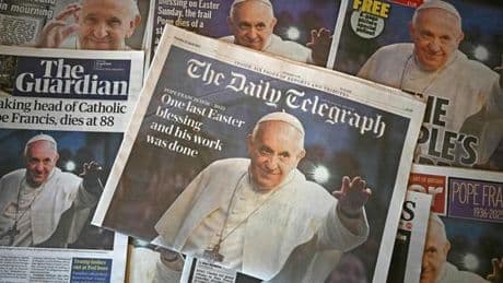 Mort de François, un « pape contradictoire qui laisse derrière lui une Eglise encore déchirée » : comment la presse internationale analyse son héritage