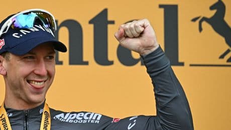 Tour, penultima tappa: Groves vince in fuga solitaria. Maglia verde per Milan