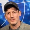 „Ein super sympathischer Mensch mit Herz“: Wotan Wilke Möhring ersetzt Elton bei Quizshow „Wer weiß denn sowas?“