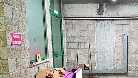 Sanremo, vivevano nel parcheggio della stazione: allontanate 5 persone senza dimora