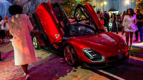 Alfa Romeo, debutto in Usa a Monterey per la 33 Stradale. Maestria artigianale italiana in mostra durante la kermesse