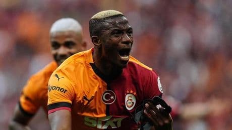 Victor Osimhen’e Premier Lig devi kancası! Yeniden devredeler