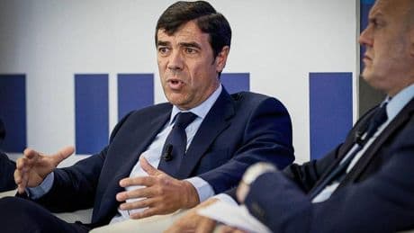Arriola defiende un giro de 180 grados de Kutxabank para apoyar a las empresas
