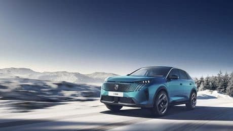 Peugeot lanza los E-3008 y E-5008 Dual Motor, con tracción total y 325 CV